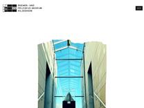 Bilder mit Geschichte: Die Porträts von Moses und Julie Dux - Roemer- und Pelizaeus-Museum